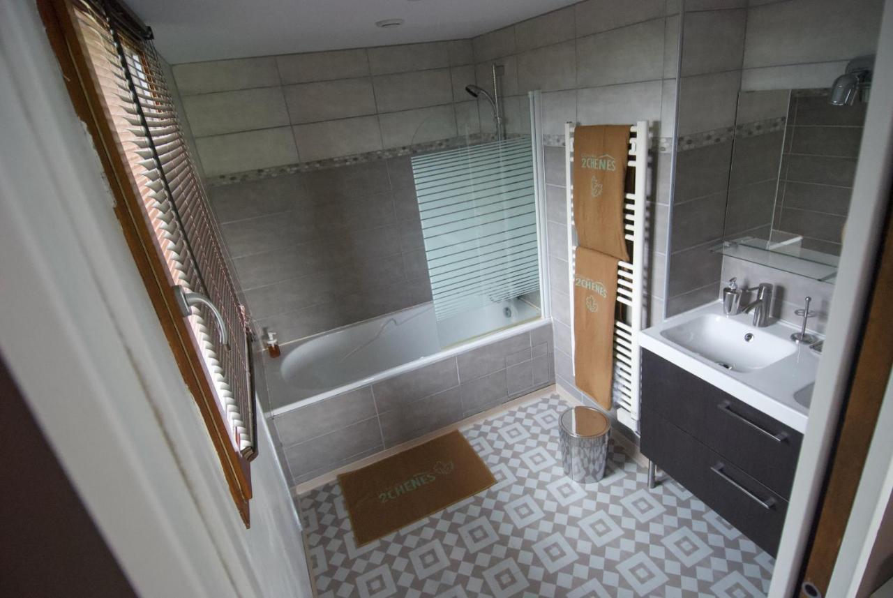 Maison D'Hotes Des 2 Chenes Bessenay ภายนอก รูปภาพ