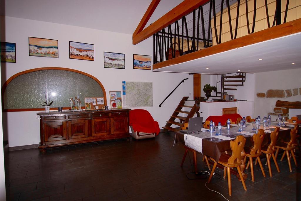 Maison D'Hotes Des 2 Chenes Bessenay ภายนอก รูปภาพ